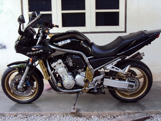 ขาย Yamaha Fz-1 Fazer ปี2002 อินวอย สภาพดี สวยๆ