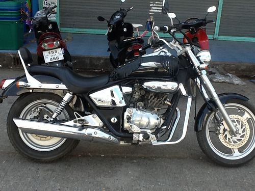 PHANTOM200CCลายไฟเล็กสภาพสวยเครื่องดีกุญแจบนพร้อมใช้งาน