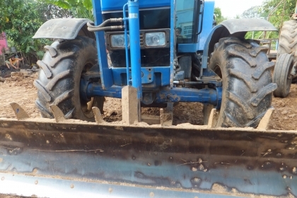 รถไถนาฟอร์ด 6640 (รถนอก)ปี55 ใช้งาน 5404 ชม. คานหน้าคาเรโร่ 2 เพลา