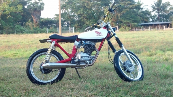 ขาย honda wing 125 เก็บงานแล้วคับ ยางมิชลินใหม่ ๆtel 085 2994314 ต่อคับ(ต่อรองได้)