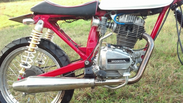 ขาย honda wing 125 เก็บงานแล้วคับ ยางมิชลินใหม่ ๆtel 085 2994314 ต่อคับ(ต่อรองได้)