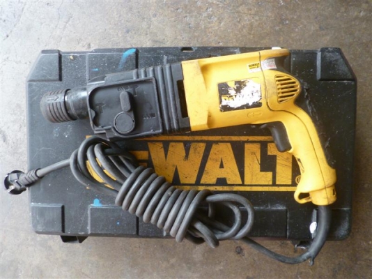 ขายสว่านโรตารี่ dewalt 3 ระบบ  ใช้งานได้
