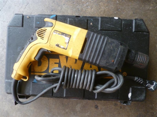 ขายสว่านโรตารี่ dewalt 3 ระบบ  ใช้งานได้