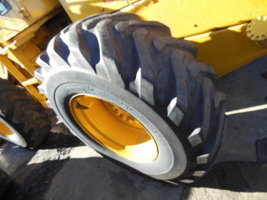 Very good condition Komatsu 510 Serial 16069 นำเข้าจากญี่ปุ่น ถึงไทยแล้วครับ!!!
