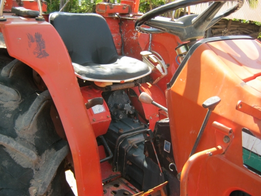 ขายด่วนรถไถนาคูโบต้า L 2602DT4WD 4X4เพาเวอร์