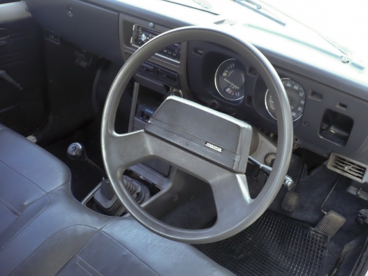 มาสด้า แฟมิเลีย 1300 SUPER CAB เครื่องดี วิ่งทางไกลไม่มีปัญหา มาสด้า แฟมิเลีย 1300 SUPER CAB เครื่องดี วิ่งทางไกลไม่มีปัญหา