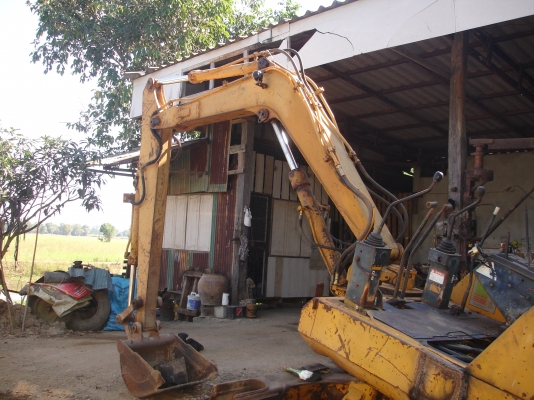 ขายรถแม็คโฮตามภาพ Komutsu PC-40-6