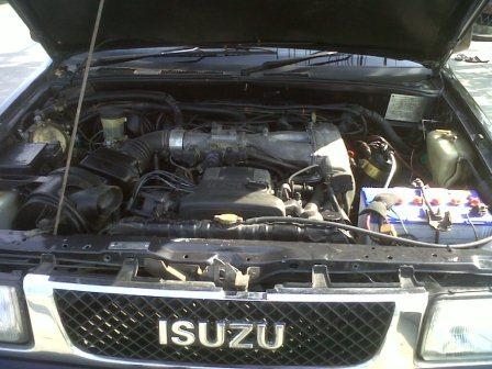 อีซุสุ spacecab เครื่อง2J เกียAUTO ติดแก๊สLPG ลงเล่มแล้วเรียบร้อย รถสวย พร้อมใช้