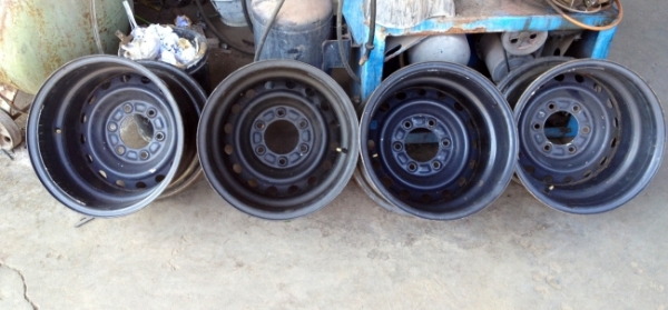 >>>ขายล้อกะทะผ่า 15x9.5 ใส่ 6 รูกระบะ ออฟลึก 7 นิ้ว!!!!!! <<<