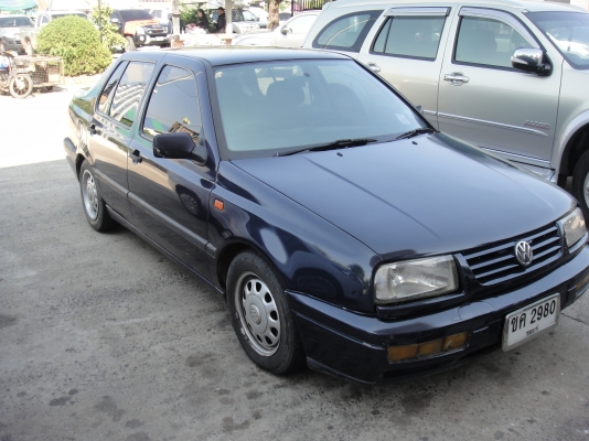 ขายรถเก๋ง volk vento เครื่อง1800 เกียร์ออโต้ ติดแก๋ส