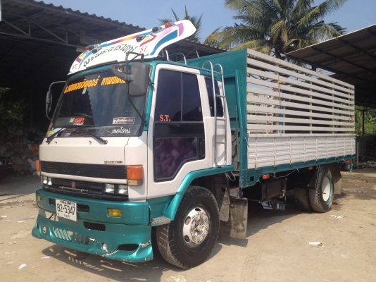 ขายISUZU FSR เครื่อง6BG1 175แรง ยาว5.2 เมตร พ.เพาเวอร์ เบรคจิฟฟี่ แอร์เย็นสภาพสวยไม่ผุ คัทซีสวย ยาง9.00ขอบ20