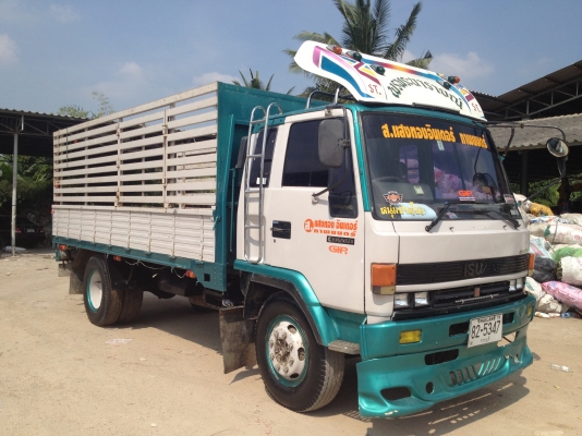 ขายISUZU FSR เครื่อง6BG1 175แรง ยาว5.2 เมตร พ.เพาเวอร์ เบรคจิฟฟี่ แอร์เย็นสภาพสวยไม่ผุ คัทซีสวย ยาง9.00ขอบ20