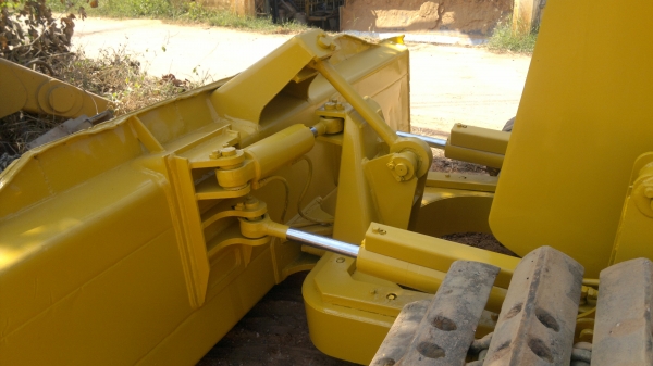 ขายแทรคเตอร์โคมัสสุ D37P สภาพแน่นทั้งคัน