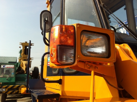 รถตัก Komatsu รุ่น WA100-1 เก่าญี่ปุ่น ทำสีใหม่ จัดไฟแนนซ์ได้ พร้อมใช้งาน