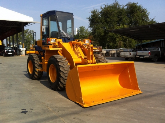 รถตัก Komatsu รุ่น WA100-1 เก่าญี่ปุ่น ทำสีใหม่ จัดไฟแนนซ์ได้ พร้อมใช้งาน