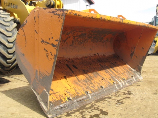 รถตัก Komatsu รุ่น WA100-1 เก่าญี่ปุ่น ทำสีใหม่ จัดไฟแนนซ์ได้ พร้อมใช้งาน