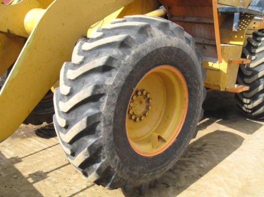 รถตัก Komatsu รุ่น WA100-1 เก่าญี่ปุ่น ทำสีใหม่ จัดไฟแนนซ์ได้ พร้อมใช้งาน