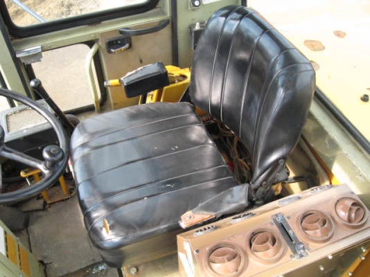 รถตัก Komatsu รุ่น WA100-1 เก่าญี่ปุ่น ทำสีใหม่ จัดไฟแนนซ์ได้ พร้อมใช้งาน