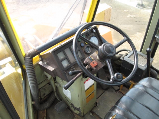 รถตัก Komatsu รุ่น WA100-1 เก่าญี่ปุ่น ทำสีใหม่ จัดไฟแนนซ์ได้ พร้อมใช้งาน