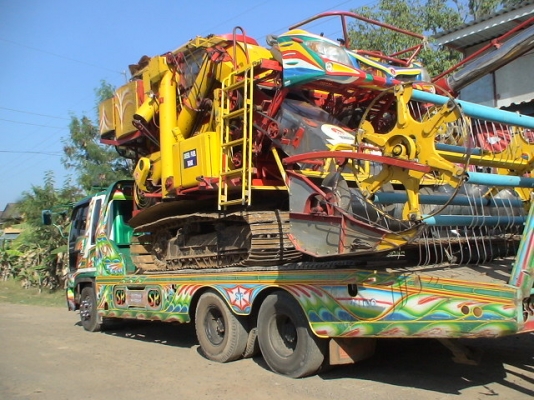 ขายด่วนรถเกี่ยวพร้อมลุยนาปรัง