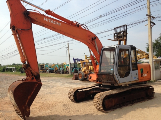 ขายรถแบคโฮ HITACHI EX120-2 สภาพสวยงามมาก คอนโทรลสั้น ชมVDOการทำงานได้ครับ นำเข้าจากประเทศญี่ปุ่น  ระบบไฟฟ้าเต็ม ติดต่อ 081-2990958