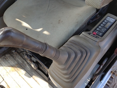 ขายรถแบคโฮ HITACHI EX120-2 สภาพสวยงามมาก คอนโทรลสั้น ชมVDOการทำงานได้ครับ นำเข้าจากประเทศญี่ปุ่น  ระบบไฟฟ้าเต็ม ติดต่อ 081-2990958