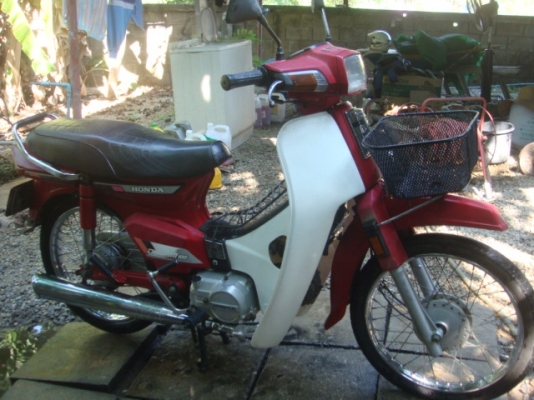 HONDA ดรีมคุรุสภาสีแดงตัวสุดท้ายสวยเดิมมากเครื่องดี ภาษีเต็ม 14500มีรูปเยอะครับ HONDA ดรีมคุรุสภาสีแดงตัวสุดท้ายสวยเดิมมากเครื่องดี ภาษีเต็ม 14500มีรูปเยอะครับ