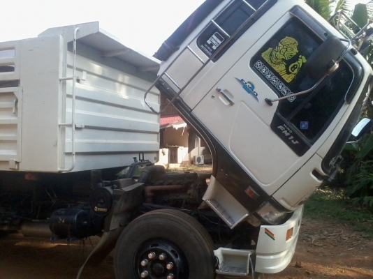 ขายสิบล้อพร้อมใช้งาน สวย ๆ ดั๊มพ์ต่อใหม่ เจ้าของขับเองขายเอง