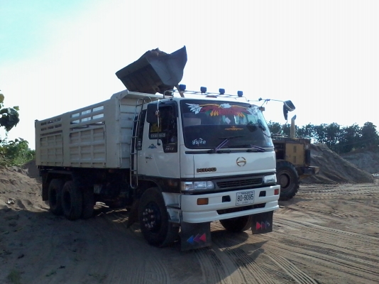 ขายสิบล้อพร้อมใช้งาน สวย ๆ ดั๊มพ์ต่อใหม่ เจ้าของขับเองขายเอง