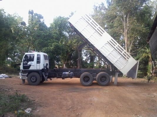 ขายสิบล้อพร้อมใช้งาน สวย ๆ ดั๊มพ์ต่อใหม่ เจ้าของขับเองขายเอง