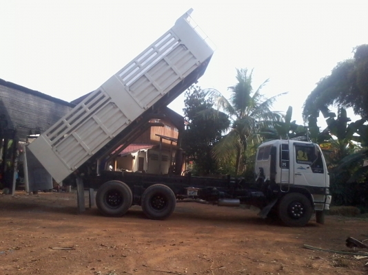 ขายสิบล้อพร้อมใช้งาน สวย ๆ ดั๊มพ์ต่อใหม่ เจ้าของขับเองขายเอง