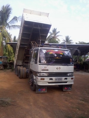 ขายสิบล้อพร้อมใช้งาน สวย ๆ ดั๊มพ์ต่อใหม่ เจ้าของขับเองขายเอง