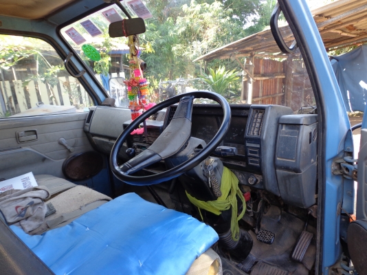 ขาย ISUZU NKR 110 HP เครื่อง 4BE1 ยกหัวได้ ยาว 3.20 ม. ขาย ISUZU NKR 110 HP เครื่อง 4BE1 ยกหัวได้ ยาว 3.20 ม.