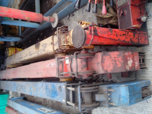 ขานเครน UNIC 330 6 เหลื่ยม 5ปอก4ชัก ขาสูง เอวยกได้5ตัน พร้อมใช้งาน เก่านอกใหม่ไทยครับ