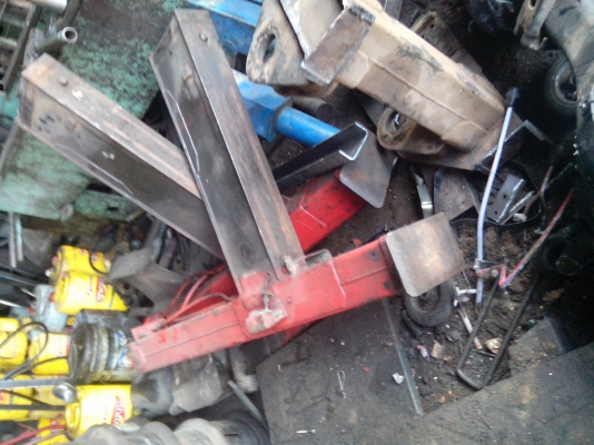 ขานเครน UNIC 330 6 เหลื่ยม 5ปอก4ชัก ขาสูง เอวยกได้5ตัน พร้อมใช้งาน เก่านอกใหม่ไทยครับ