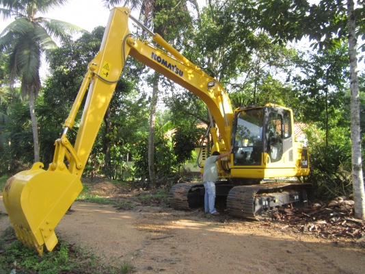 ให้เช่ารถ แบ็คโฮ pc 40-200 10 ล้อ 6 ล้อ ดั้ม ท้ายลาด JCBมีหัวเจาะ รถเครน รถไถ สนใจติดต่อ 087-2976734 คุณ ชิษณุพงศ์ 089-8763499 ถ้าไม่มีคนรับทางเราจะติดต่อกลับเอง