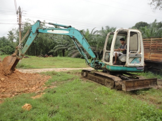 KOMATSU PC40-7 เครื่อง4สูบประหยัดน้ำมัน ไม่โหลด เล่มทะเบียน