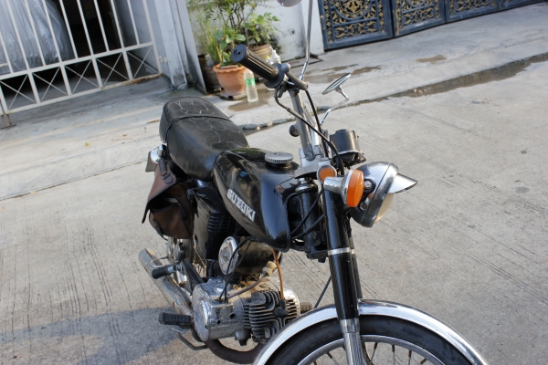 ขาย ซูซูกิ เอ 80  9500 มีทะเบีัยน พร้อมชุดโอน