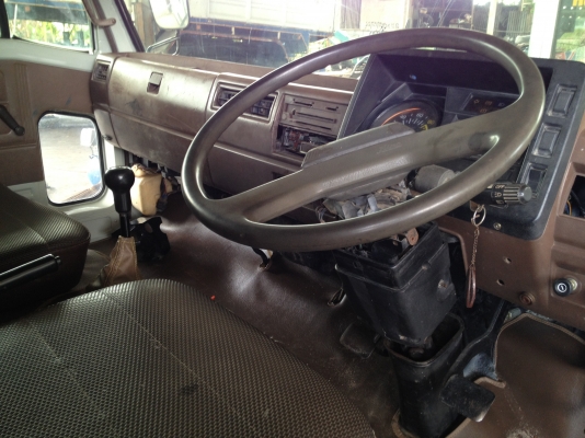 ขาย 6 ล้อ HINO KM777 เครื่อง 117 แรงม้า