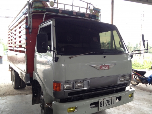 ขาย 6 ล้อ HINO KM777 เครื่อง 117 แรงม้า