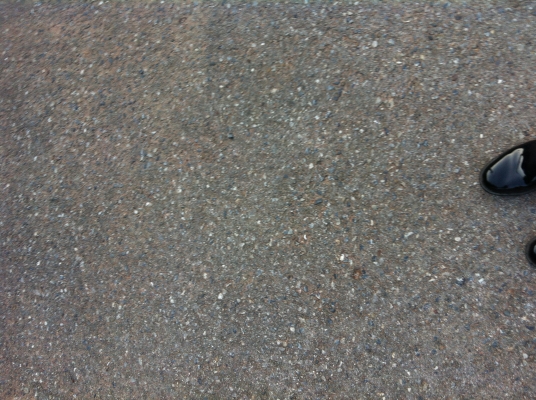 ขายด่วน รถหกล้อขนาด ๓.๕ เมตร สภาพดี สตาร์ดติดทีเดียว มีทะเบียบ รถบ้านเจ้าของขายเองครับ