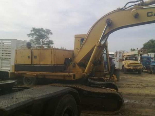 ต้องการขายรถแบคโฮ CAT 225B LC ต้องการขายรถแบคโฮ CAT 225B LC