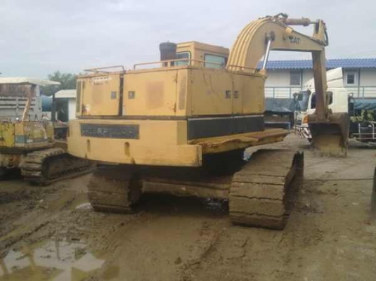 ต้องการขายรถแบคโฮ CAT 225B LC ต้องการขายรถแบคโฮ CAT 225B LC