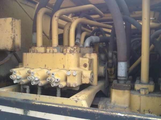 ต้องการขายรถแบคโฮ CAT 225B LC ต้องการขายรถแบคโฮ CAT 225B LC