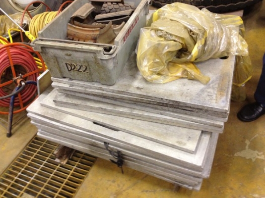 ขายแผ่นรองขาเครนจากเมืองภูเขาไฟฟูจิ แผ่นตันไม่แตกหัก จากบริษัทเครนที่ญี่ปุ่น