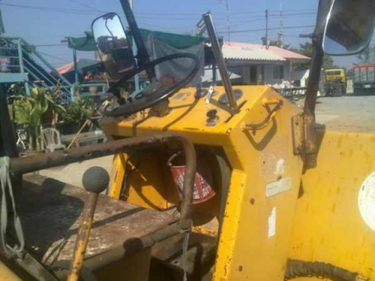 ต้องการขายรถบด ไดนาแพค CA25 ต้องการขายรถบด ไดนาแพค CA25