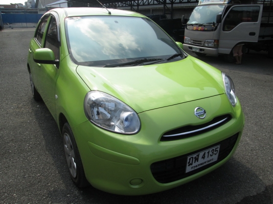 ขาย Nissan March 1.2 AT รุ่นรองท็อป ปี10.