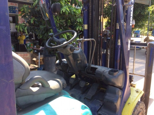 ลดถูกๆ ขายรถฟอร์คลิฟต์ komatsu-14  เก่านอก ยก3ตัน ดีเซล เสา 4.5 ม.