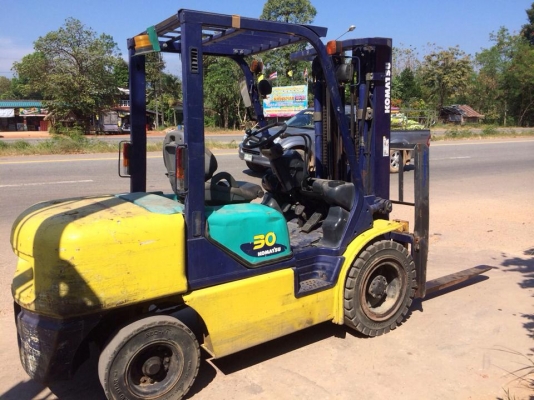 ลดถูกๆ ขายรถฟอร์คลิฟต์ komatsu-14  เก่านอก ยก3ตัน ดีเซล เสา 4.5 ม.