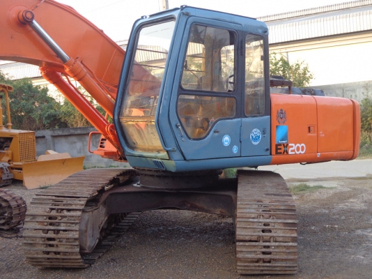 ขายแมคโคร HITACHI EX200-2 ติดต่อคุณจิ๊ด โทร. 089-7949488